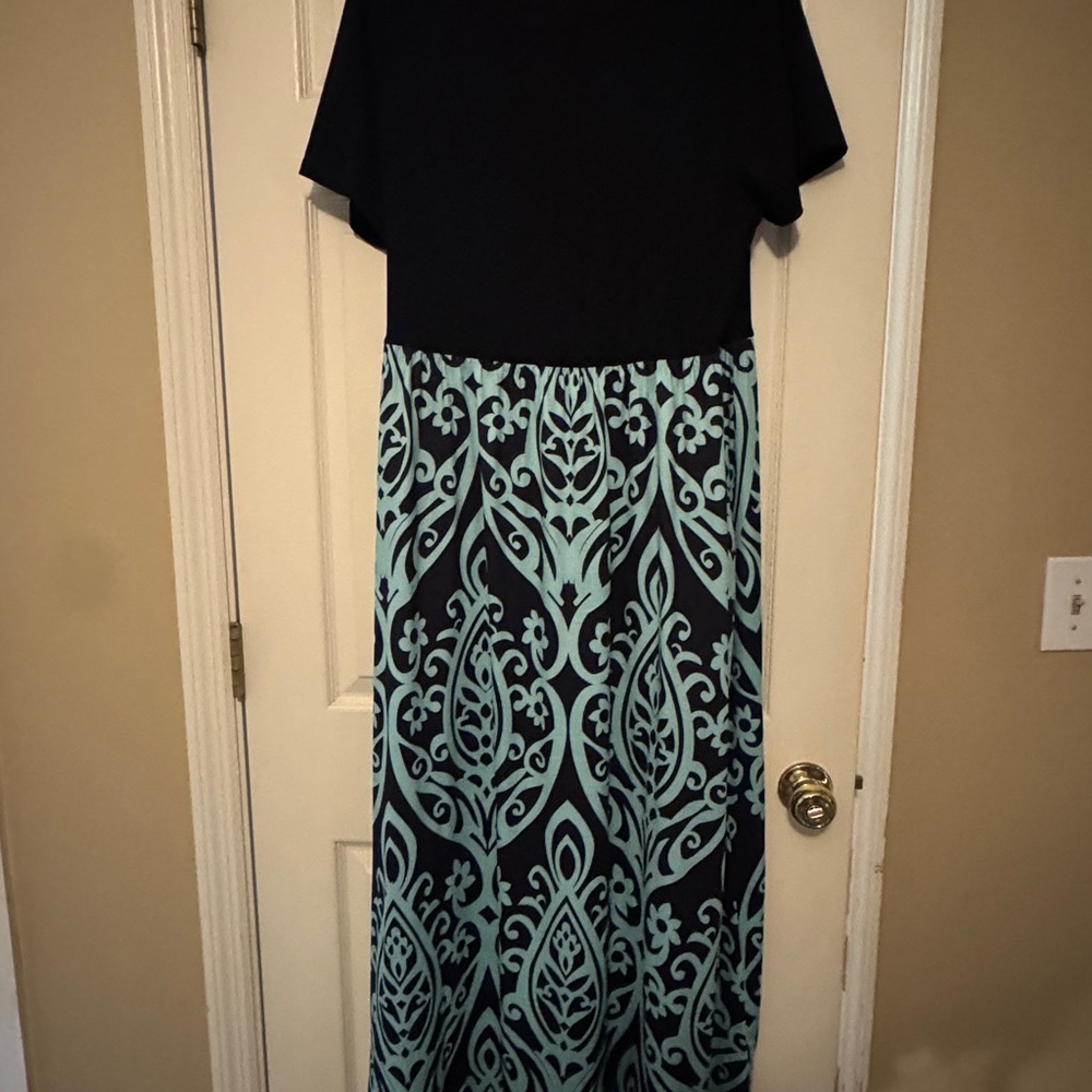 Black and Teal Patterned Maxi Dress with pockets